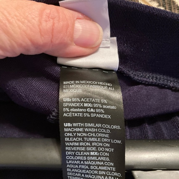 Chico's Navy and White top with navy Chicos Travelers pants - Picture 9 of 9